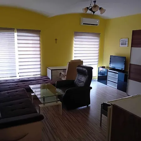 Two Bedroom City Center Apartment Fiume